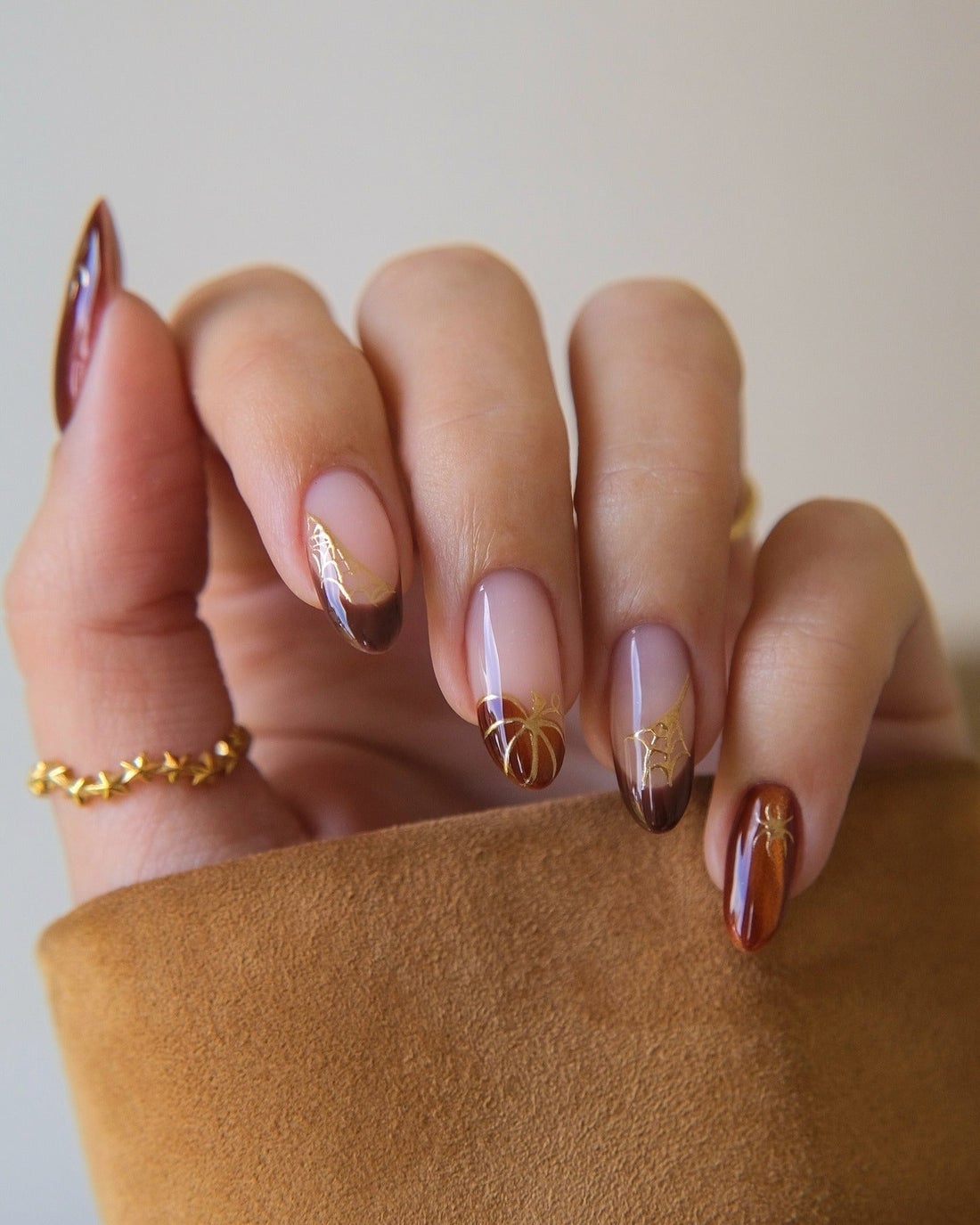 Medium Oval Brown French Tip Gold Leaf Pumpkin Accents — Simple Brown French Tip Nails