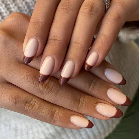 Medium Oval Sheer Nude Rich Brown French Tips, Everyday Version — Simple Brown French Tip Nails