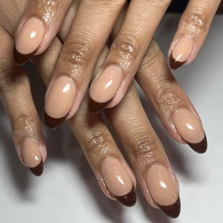 Medium Almond Nude Base Dark Brown Classic French Tips, Glossy — Simple Brown French Tip Nails