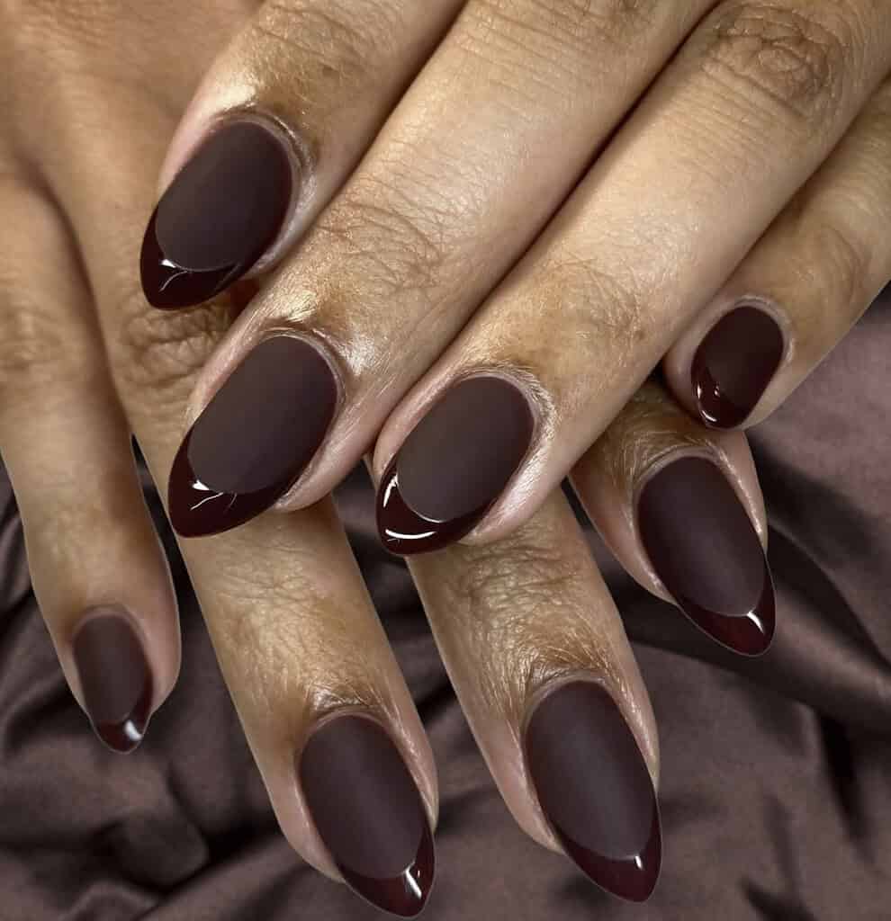 Short Almond Sheer Nude Sharp Dark Brown Line — Simple Brown French Tip Nails