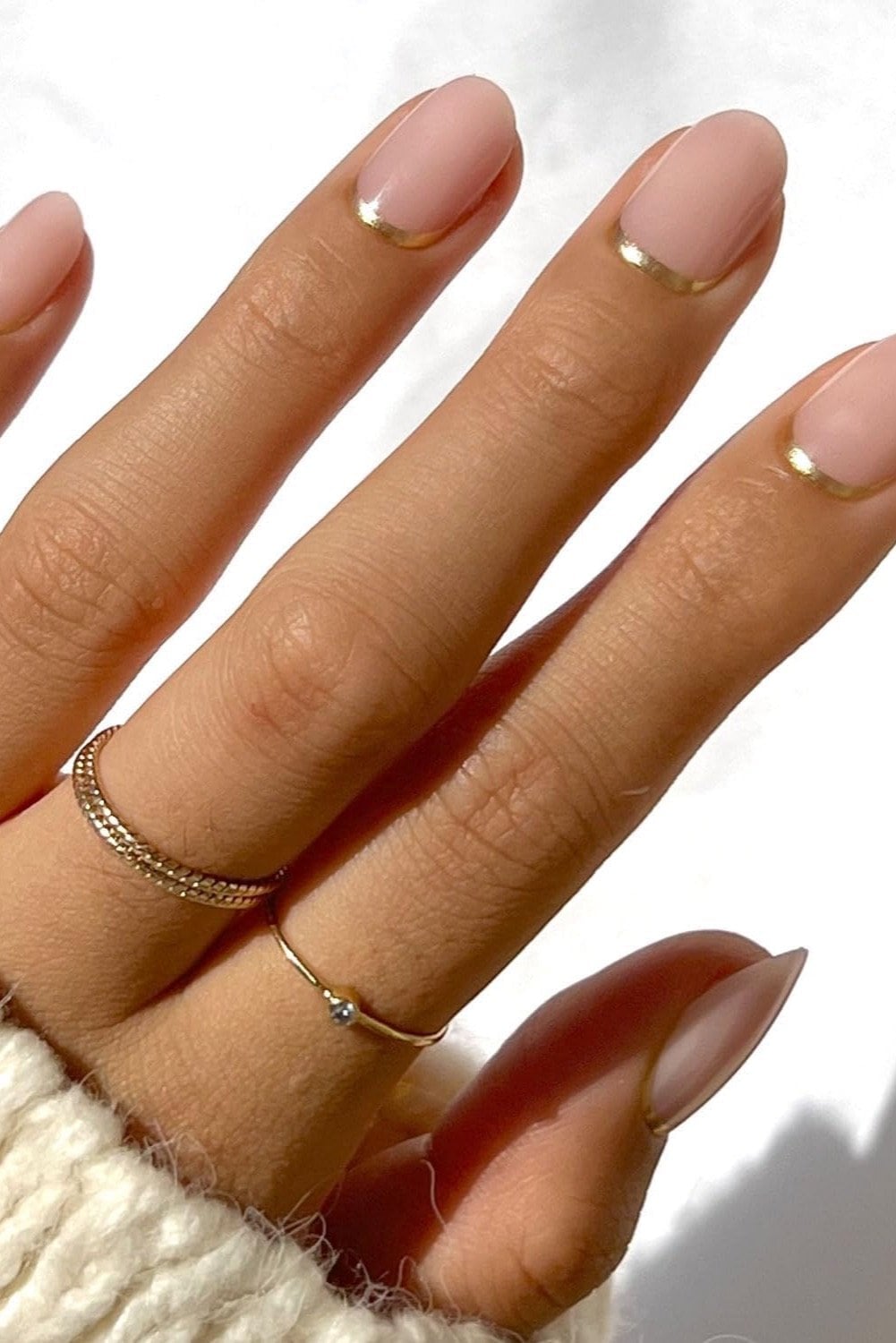 Medium Almond Modern Gold Line French Medium Almond Modern Gold Line French — Simple Champagne Nails
