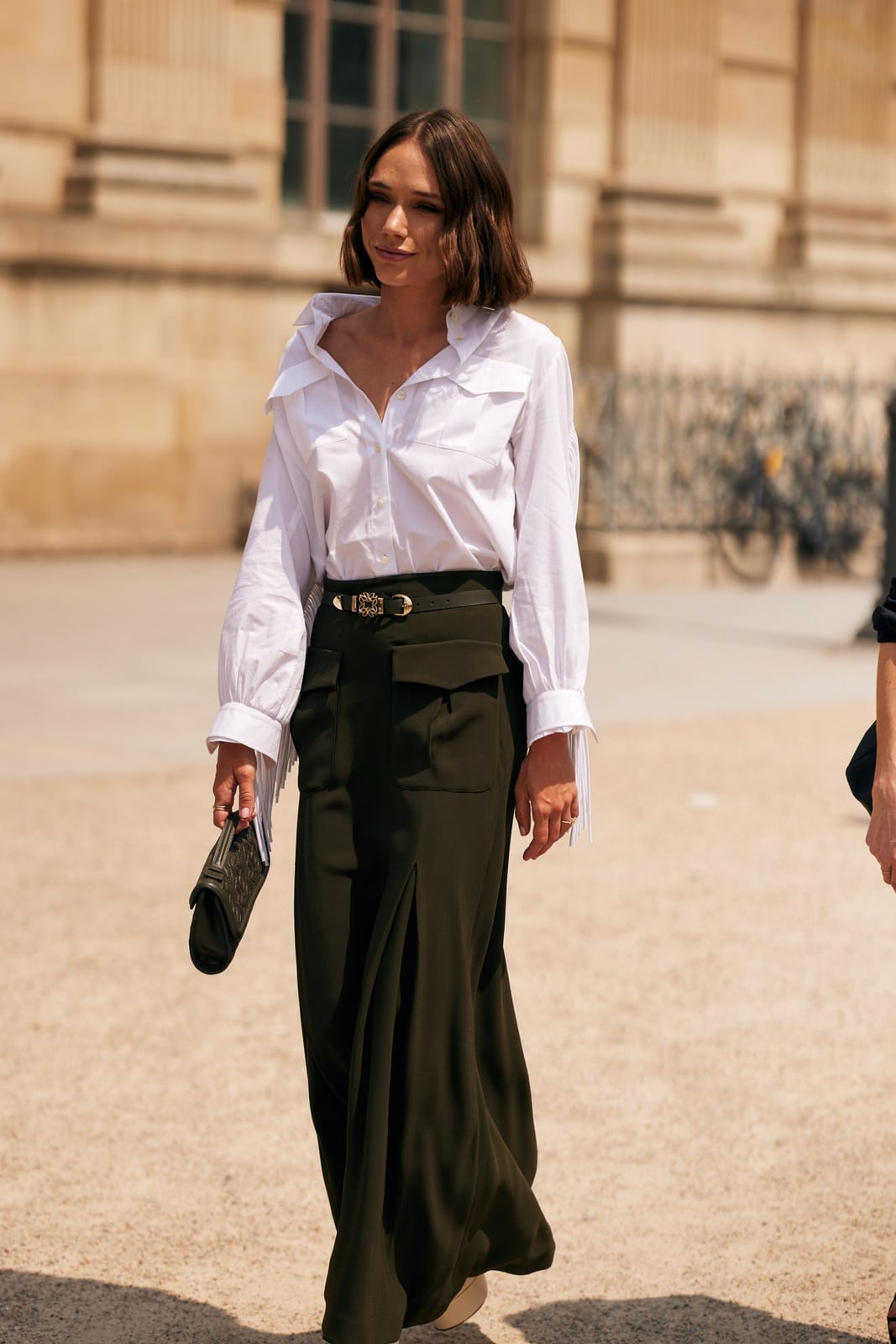 An Oversized Shirt Tucked into an A-Line Maxi Skirt An Oversized Shirt Tucked into an A-Line Maxi Skirt — Simple Corporate Outfits for Women