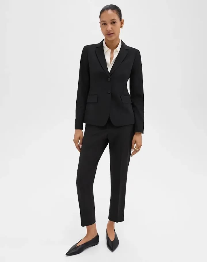Black Fitted Blazer with White Shirt and Black Trousers, Close-Up Take Black Fitted Blazer with White Shirt and Black Trousers, Close-Up Take — Simple Court Outfits
