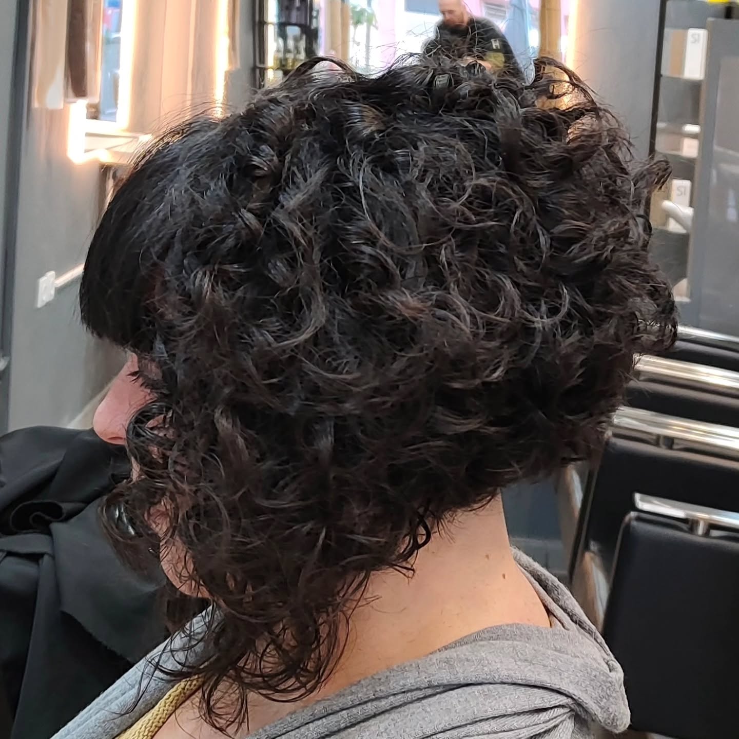 Chin Length Stacked Bob With Caramel Highlights Chin Length Stacked Bob With Caramel Highlights — Simple Curly Hair Cuts