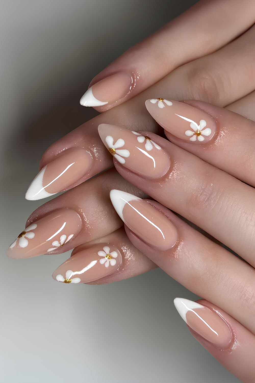 Medium Almond French Tip Nails with White Flowers Medium Almond French Tip Nails with White Flowers — Simple Floral Nails