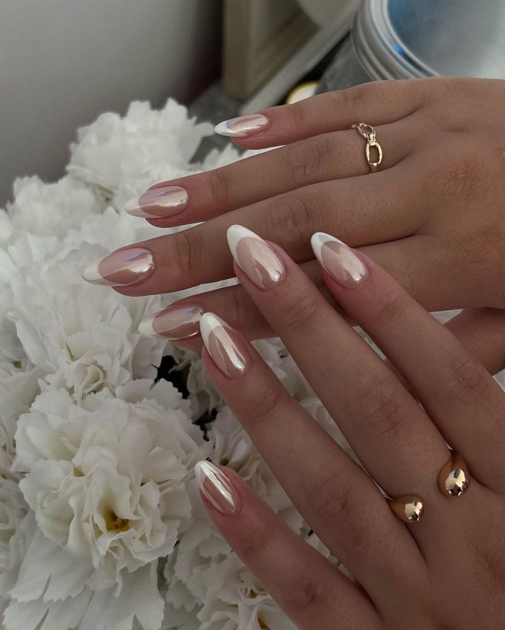 Pearlescent Chrome French Long Almond Nails, Close-Up Take Pearlescent Chrome French Long Almond Nails, Close-Up Take — Simple Formal Nails