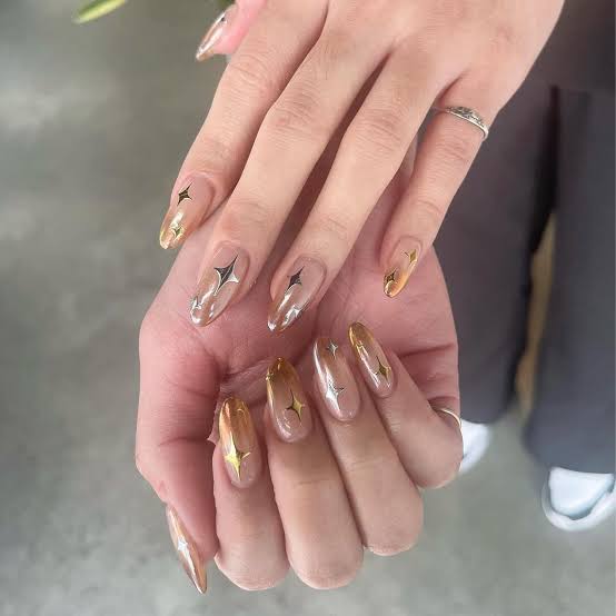 Medium Almond Pink Gold Star Decals Medium Almond Pink Gold Star Decals — Simple Gold Chrome Nails