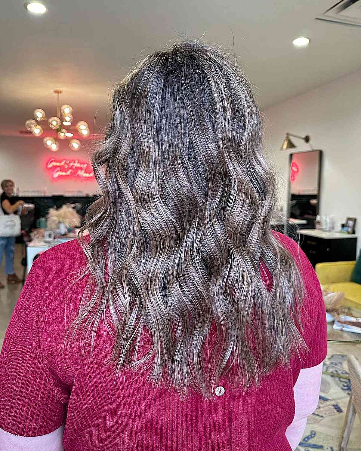 Mid-Back Wavy Blowout With Ash Blonde Highlights — Simple Gray Blending