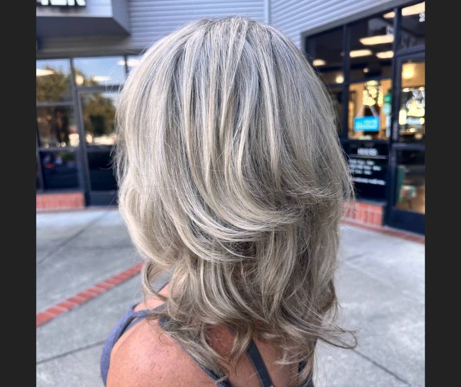 Collarbone Layered Cut With Gray Blend — Simple Gray Blending