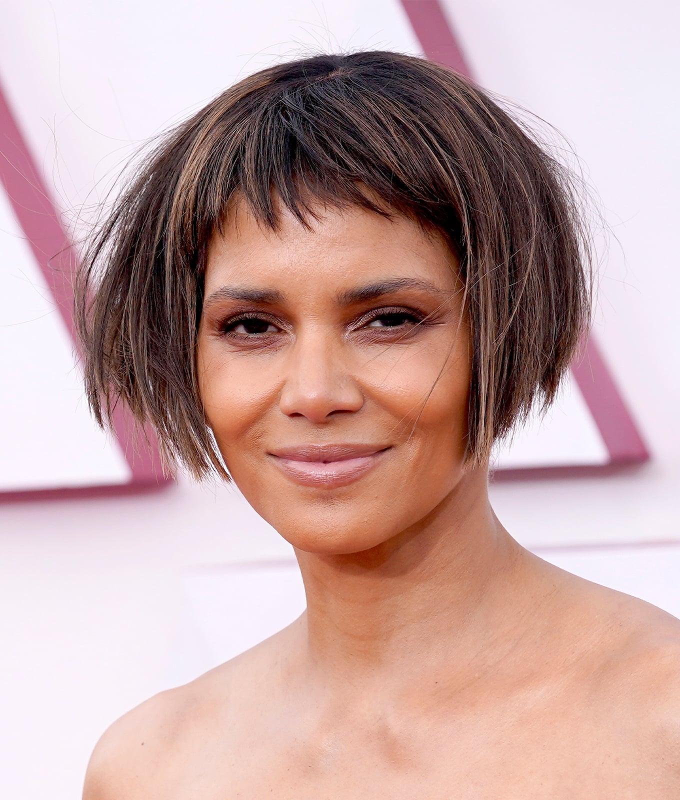 Sleek Chin Bob With Micro Bangs — Simple Haircuts for Thinning Hair