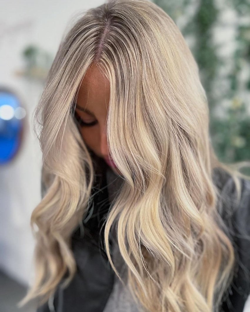 Ash Blonde Collarbone Cut With Curtain Bangs Ash Blonde Collarbone Cut With Curtain Bangs — Simple Highlights