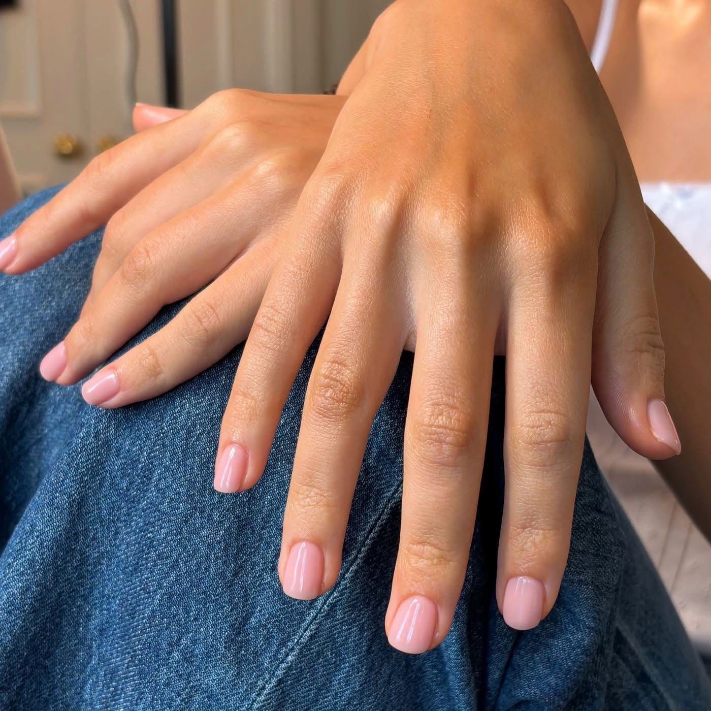Short Oval Nails In Sheer Pale Pink, Glossy Short Oval Nails In Sheer Pale Pink, Glossy — Simple Japan Nails