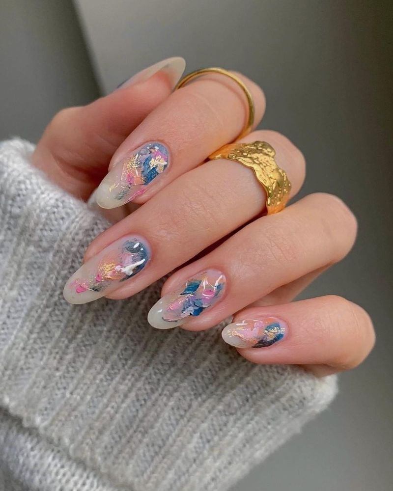 Milky Short Almond Nails With Abstract Art Milky Short Almond Nails With Abstract Art — Simple Japan Nails