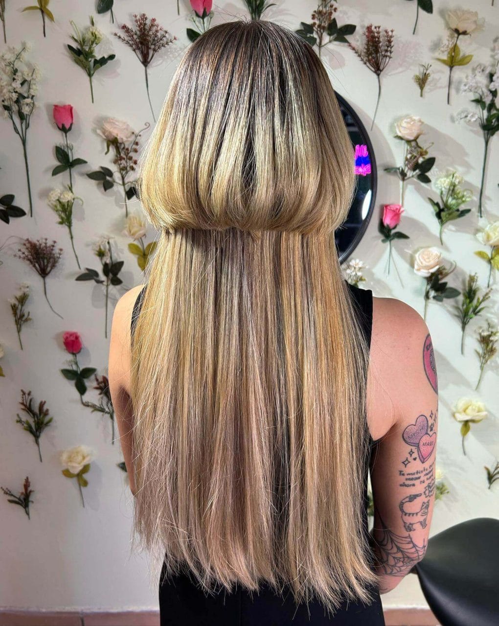 Mid-Back Blonde Jellyfish With Rounded Shape — Simple Jellyfish Haircut