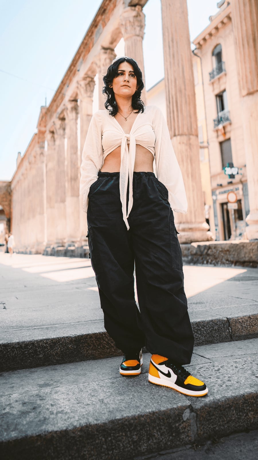 Cargo Pants With Bright Sneakers — Simple Jordans Outfits