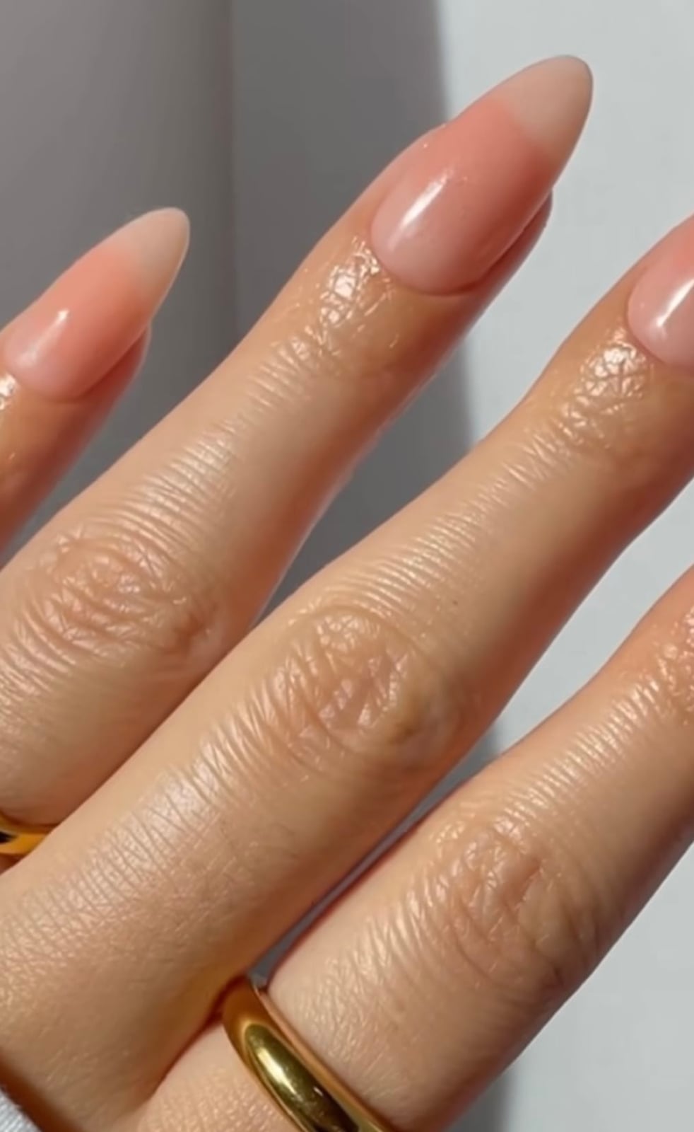 Medium Almond Gradient French Tip Nails Medium Almond Gradient French Tip Nails — Simple Korean Nails