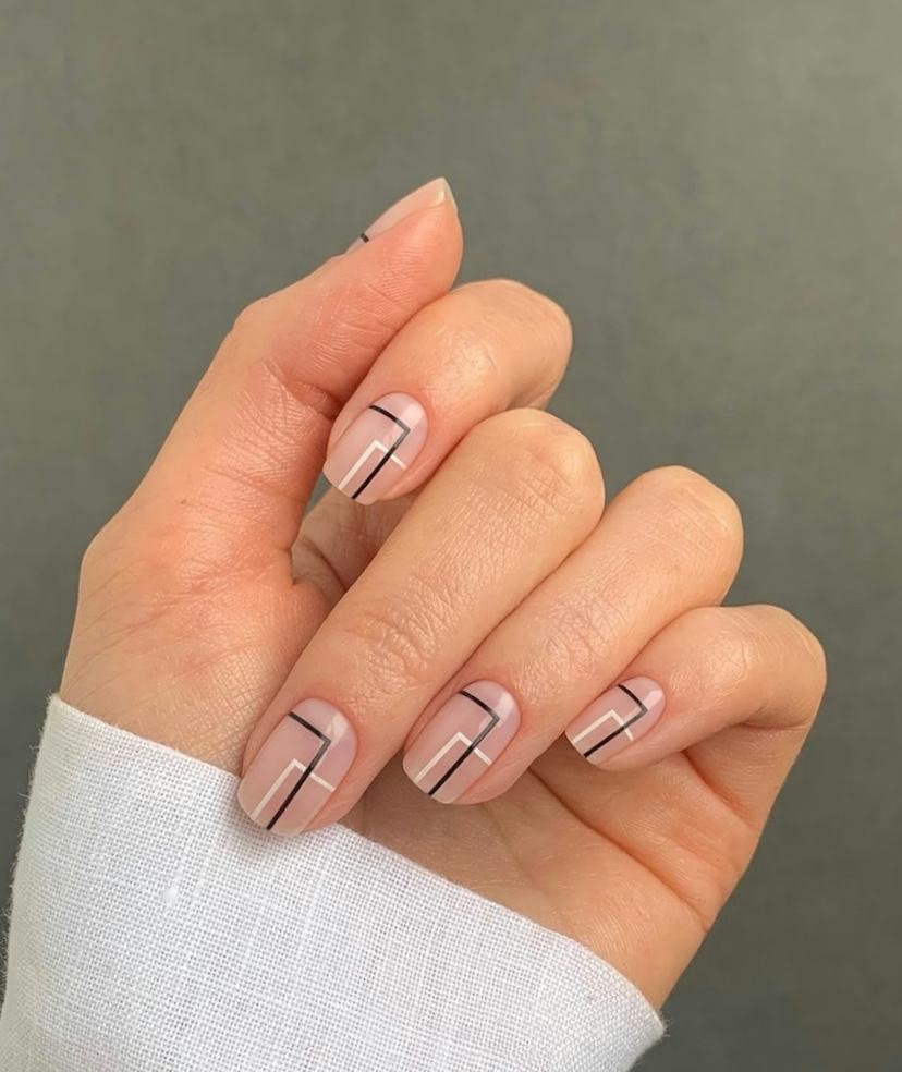 Short Square Geometric Black White Lines Short Square Geometric Black White Lines — Simple Minimalist Nails