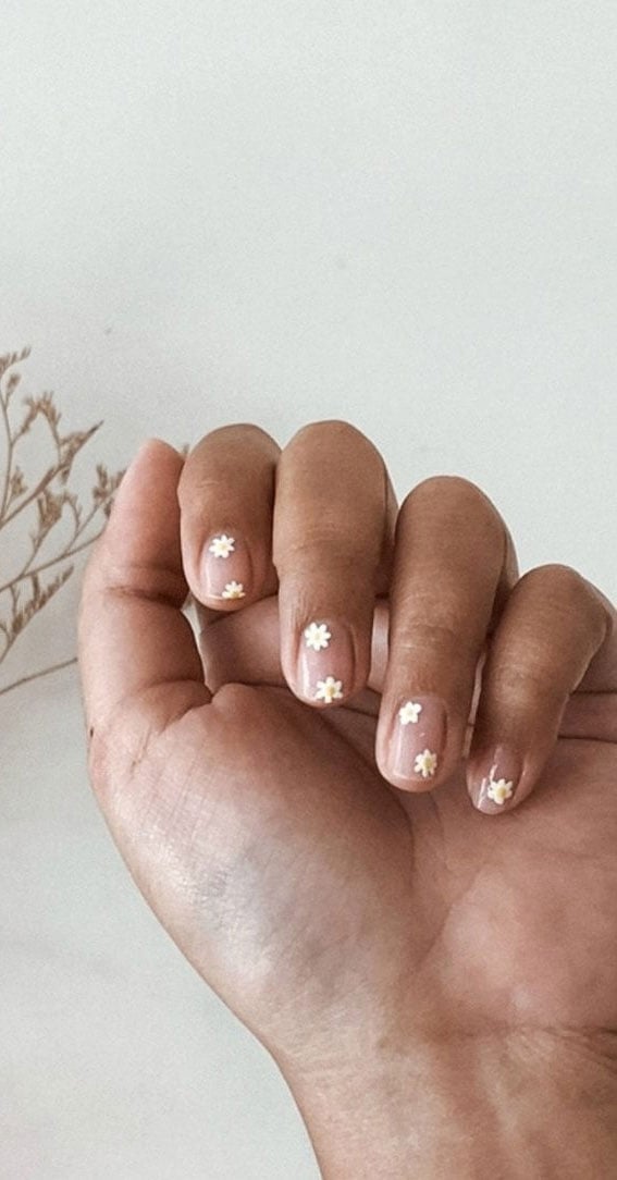 Short Square With Floral Details Short Square With Floral Details — Simple Minimalist Nails