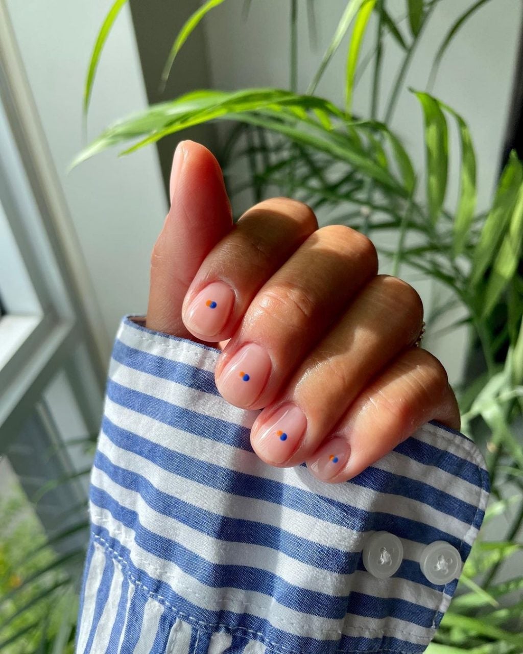 Sheer Nude With Tiny Dots Short Natural Sheer Nude With Tiny Dots Short Natural — Simple Minimalist Nails