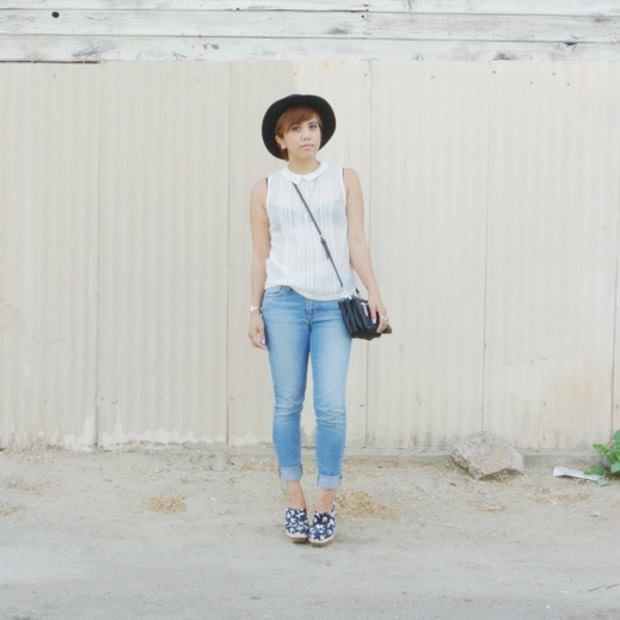 White Sleeveless Top with Skinny Jeans and Floral, Office-Safe Version — Simple Mules Outfits