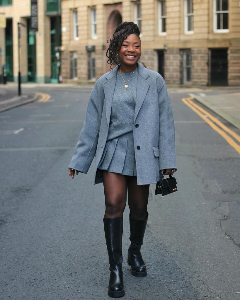 Monochromatic Gray Blazer, Sweater, and Pleated Mini Skirt with Boots Monochromatic Gray Blazer, Sweater, and Pleated Mini Skirt with Boots — Simple Pleated Skirt Outfits