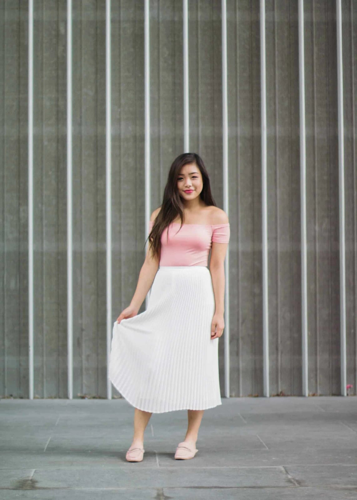 White Pleated Midi Skirt with Pink Off-the-Shoulder Top, Close-Up Take White Pleated Midi Skirt with Pink Off-the-Shoulder Top, Close-Up Take — Simple Pleated Skirt Outfits