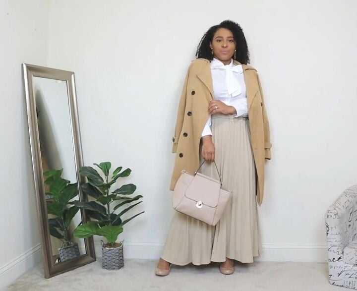 Long Flowing Pleated Beige Skirt with White Shirt, Close-Up Take Long Flowing Pleated Beige Skirt with White Shirt, Close-Up Take — Simple Pleated Skirt Outfits