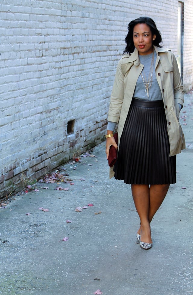 Faux Leather Pleated Midi Skirt with Trench Coat, Close-Up Take Faux Leather Pleated Midi Skirt with Trench Coat, Close-Up Take — Simple Pleated Skirt Outfits