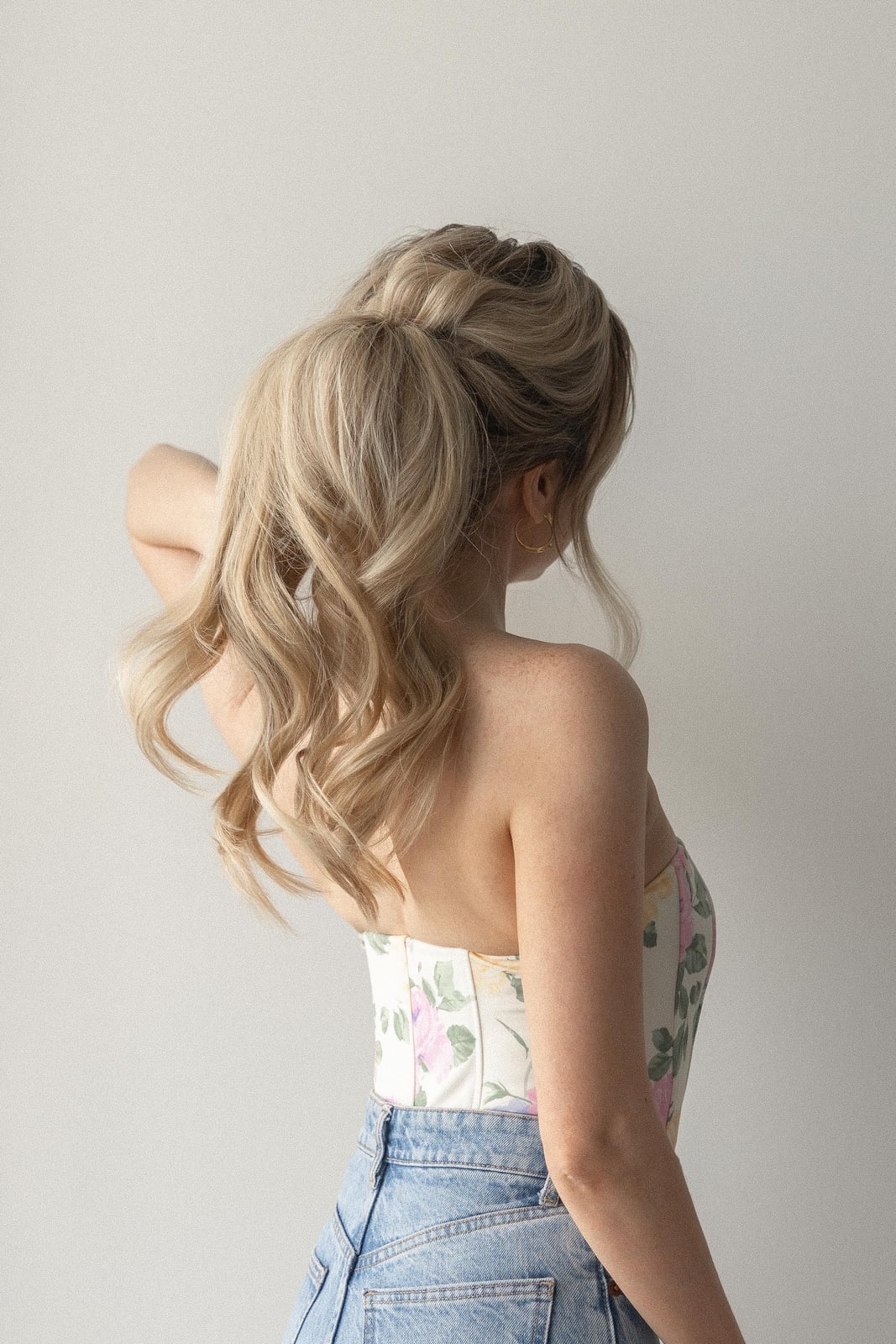 Voluminous Ponytail Soft Waves Collarbone — Simple Pony Hairstyles