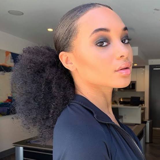 High Ponytail Afro Texture Dark Brown — Simple Pony Hairstyles