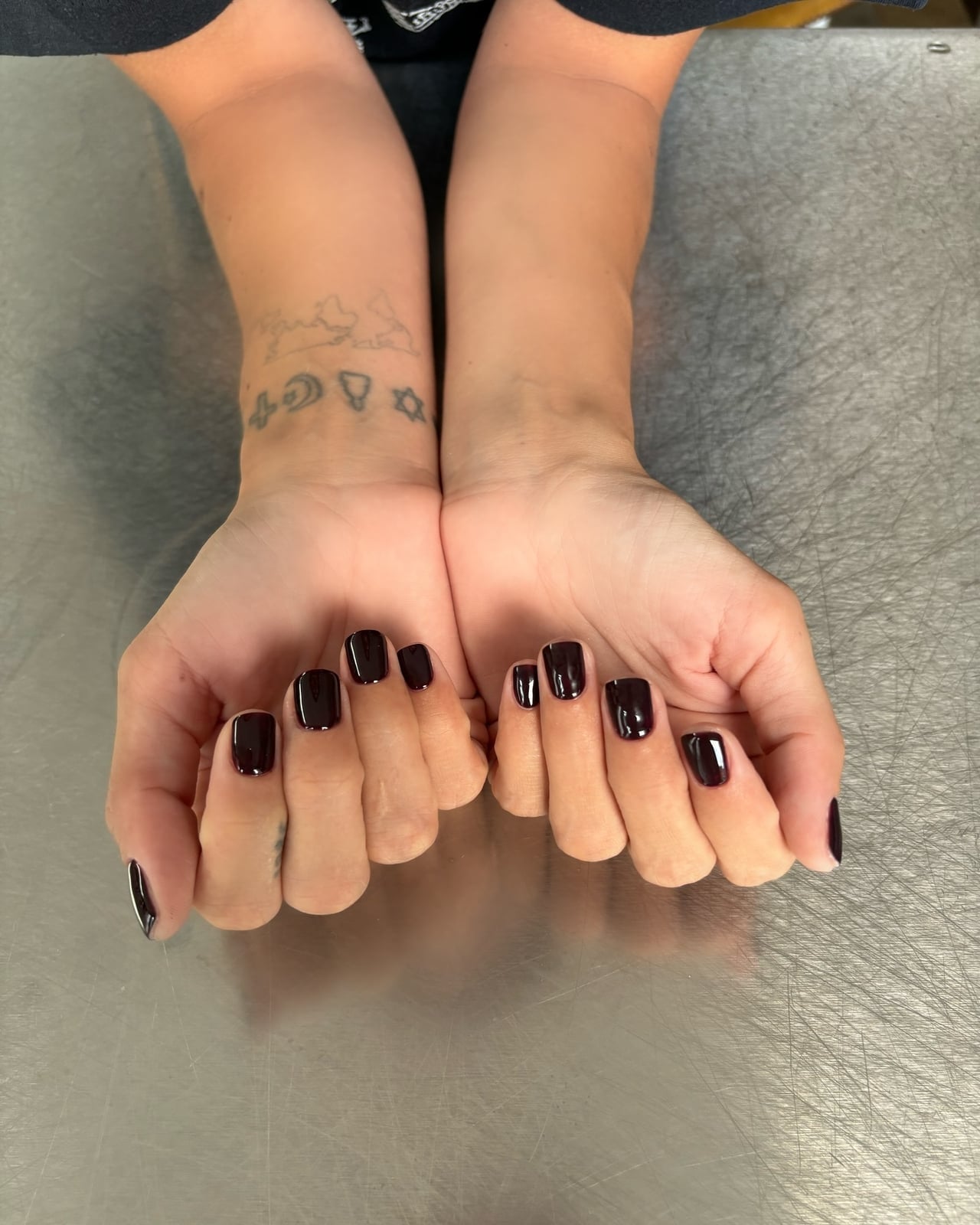 Deep Opaque Black Short Square Glossy Nails Deep Opaque Black Short Square Glossy Nails — Simple Short Black Nails