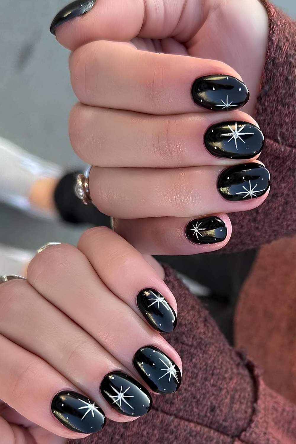 Glossy Black Short Oval Starburst Nails Glossy Black Short Oval Starburst Nails — Simple Short Black Nails