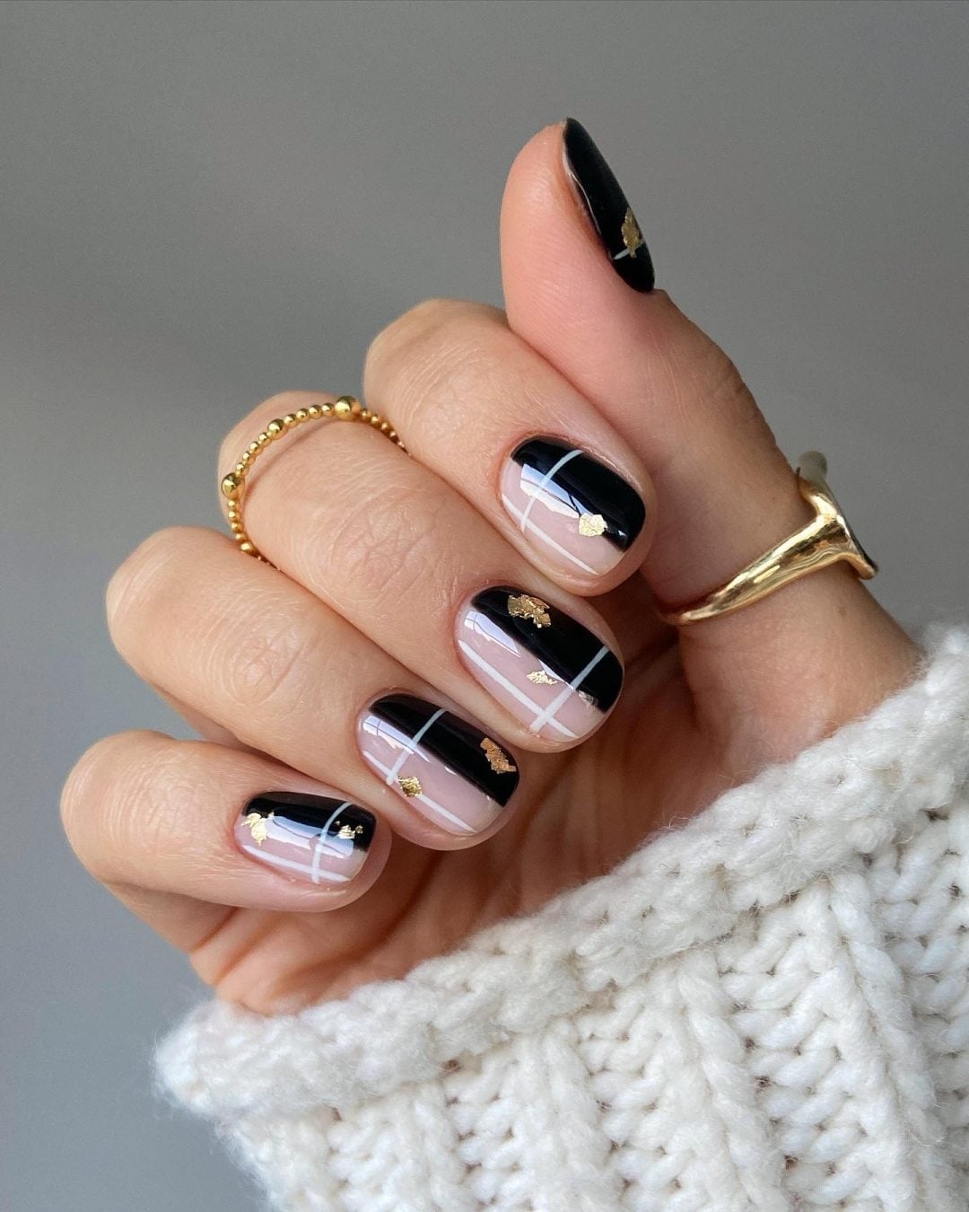 Short Square Glossy Black Minimalist Line Art Nails Short Square Glossy Black Minimalist Line Art Nails — Simple Short Black Nails