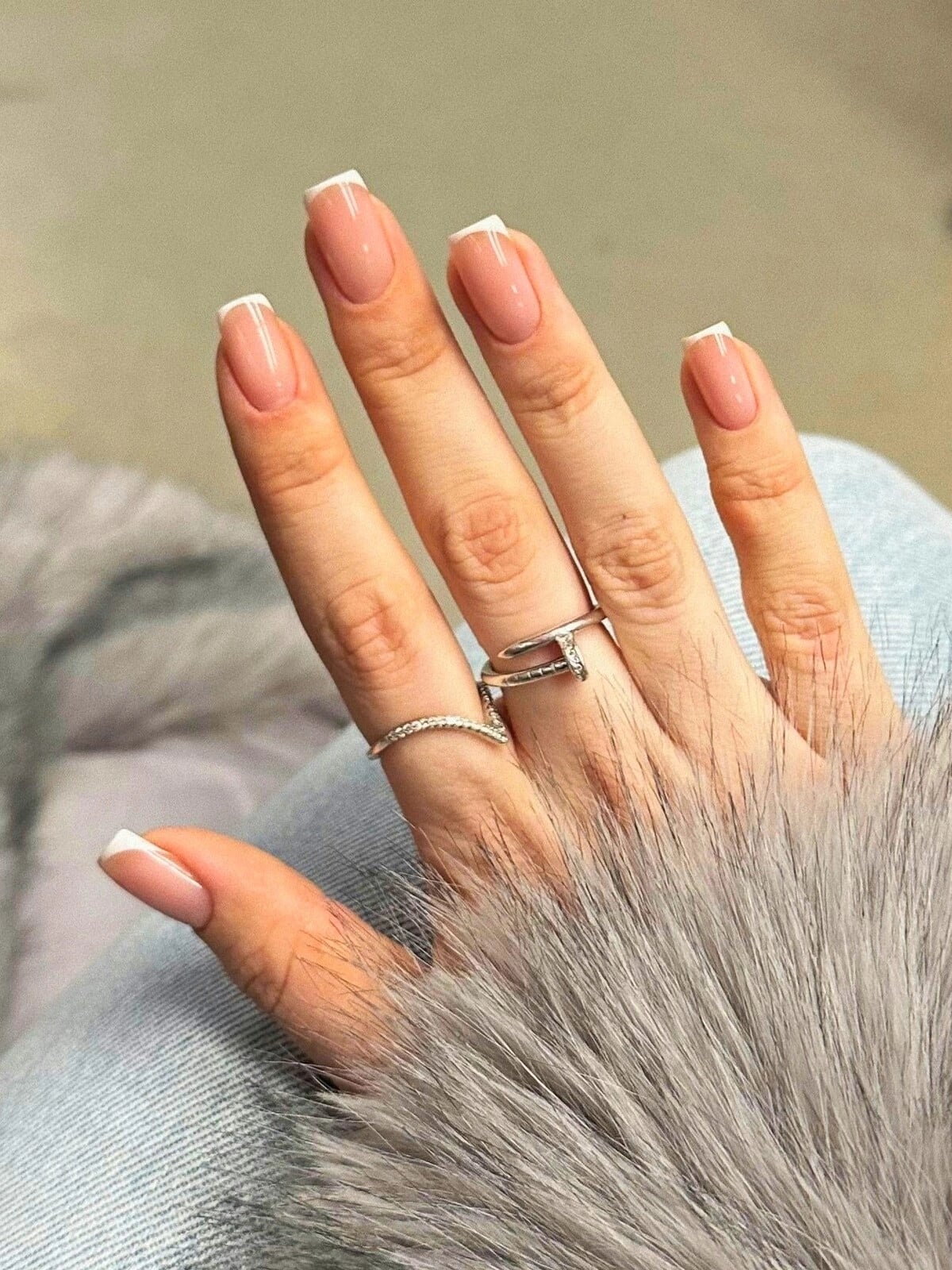Meticulously Applied White French Tip Sheer Pink Nails Meticulously Applied White French Tip Sheer Pink Nails — Simple Short French Tip Nails