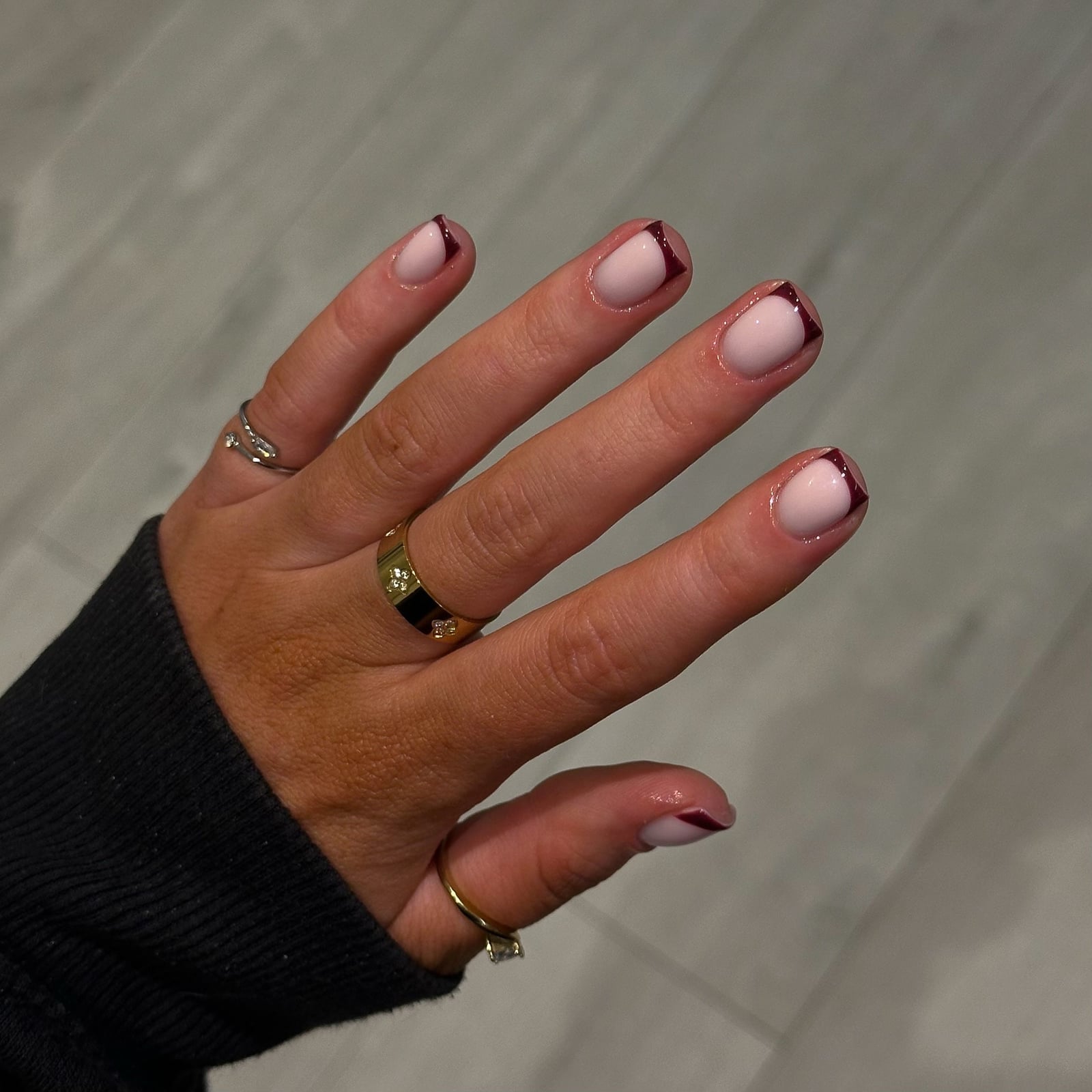 Deep Burgundy French Tip Short Square Nails Deep Burgundy French Tip Short Square Nails — Simple Short French Tip Nails