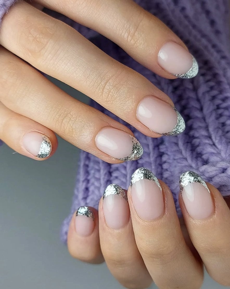 Shimmering Silver Foil French Tip Short Oval Nails Shimmering Silver Foil French Tip Short Oval Nails — Simple Short French Tip Nails