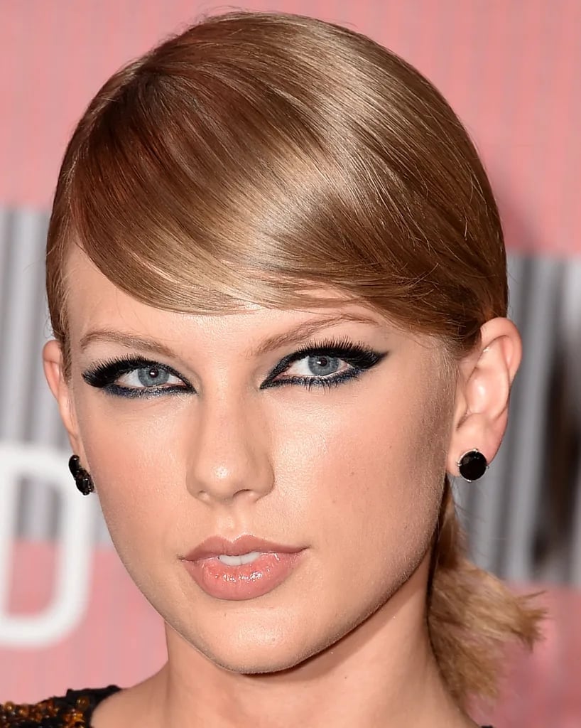 Chin Length Bob With Fine Blonde Hair Chin Length Bob With Fine Blonde Hair — Simple Side Swept Bangs