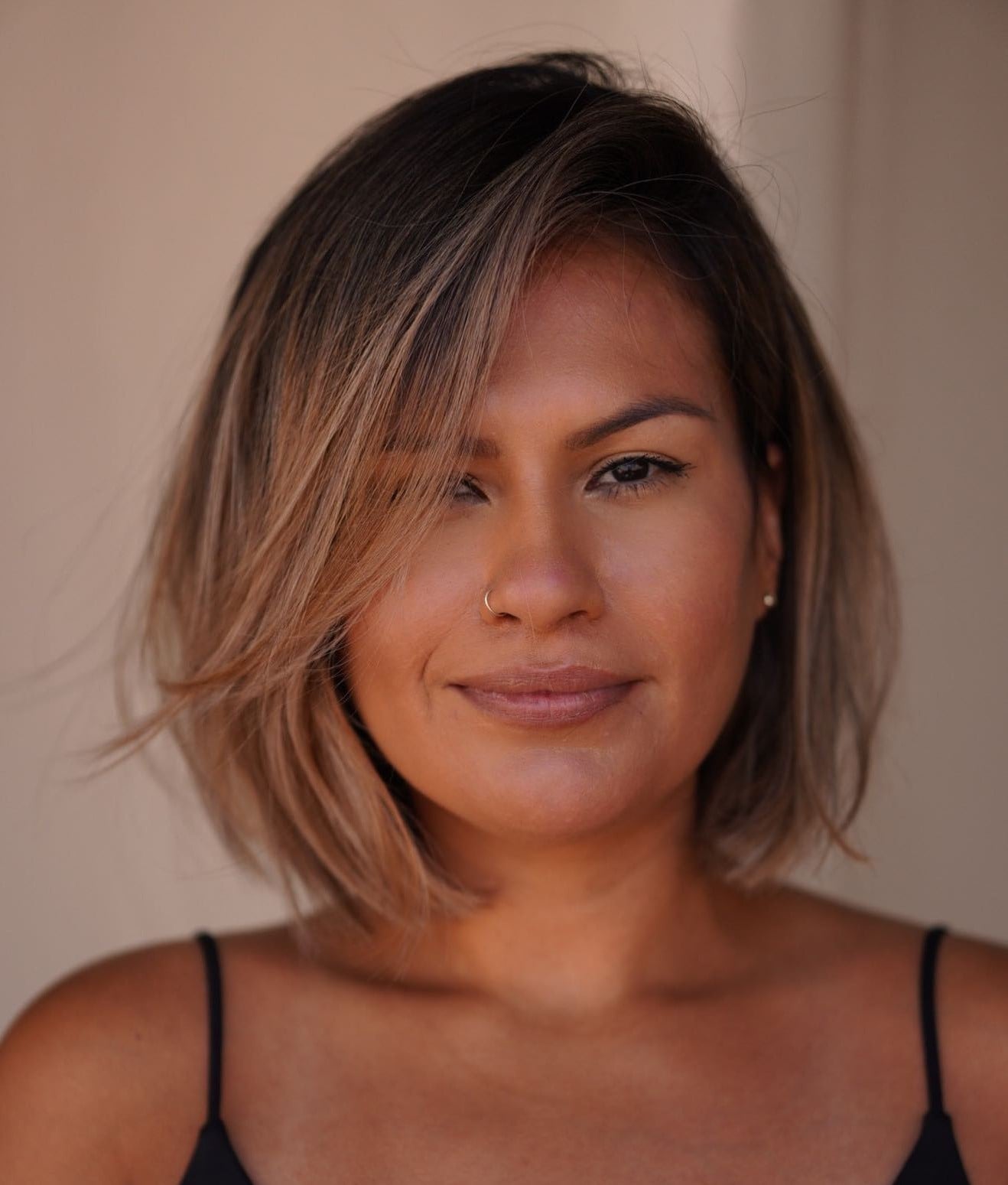 Collarbone Bob With Subtle Layers And Balayage Collarbone Bob With Subtle Layers And Balayage — Simple Side Swept Bangs