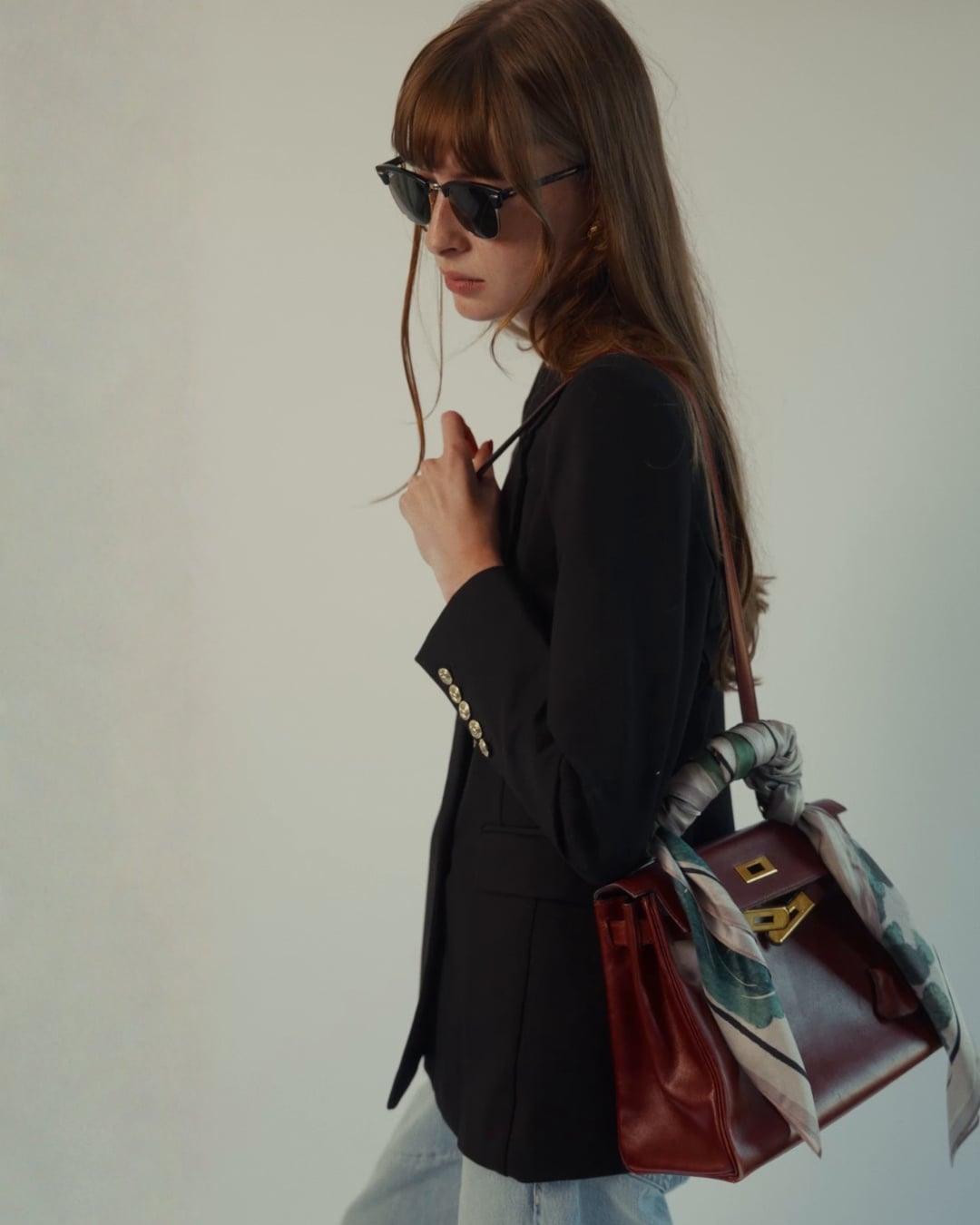 Black Blazer With Red Handbag And Silk Scarf Black Blazer With Red Handbag And Silk Scarf — Simple Smart Casual Outfits