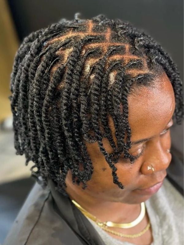 Short Twisted Starter Locs With Grid Parting Short Twisted Starter Locs With Grid Parting — Simple Starter Locs
