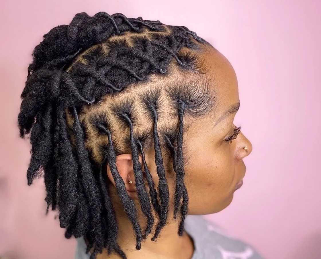 Neatly Parted Chin Length Starter Locs Neatly Parted Chin Length Starter Locs — Simple Starter Locs
