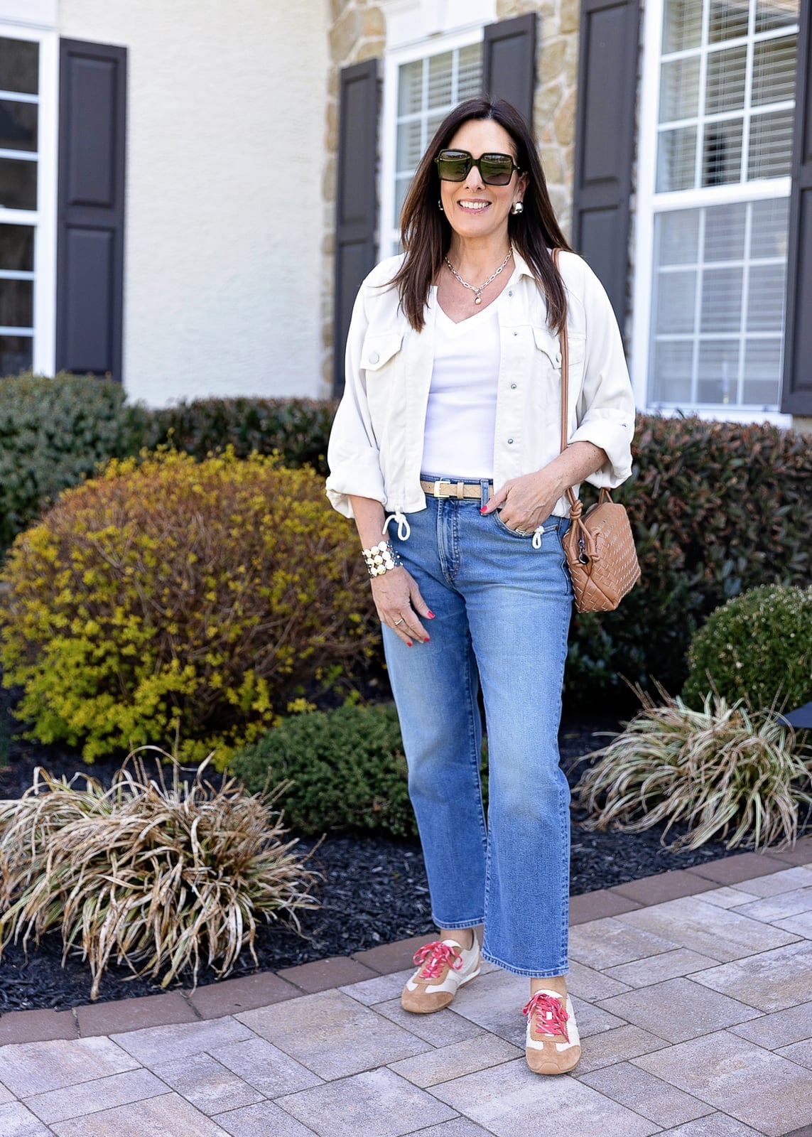 Utility Jacket Adds Casual Cool To Light Wash Jeans Utility Jacket Adds Casual Cool To Light Wash Jeans — Simple Straight Leg Jeans Outfits