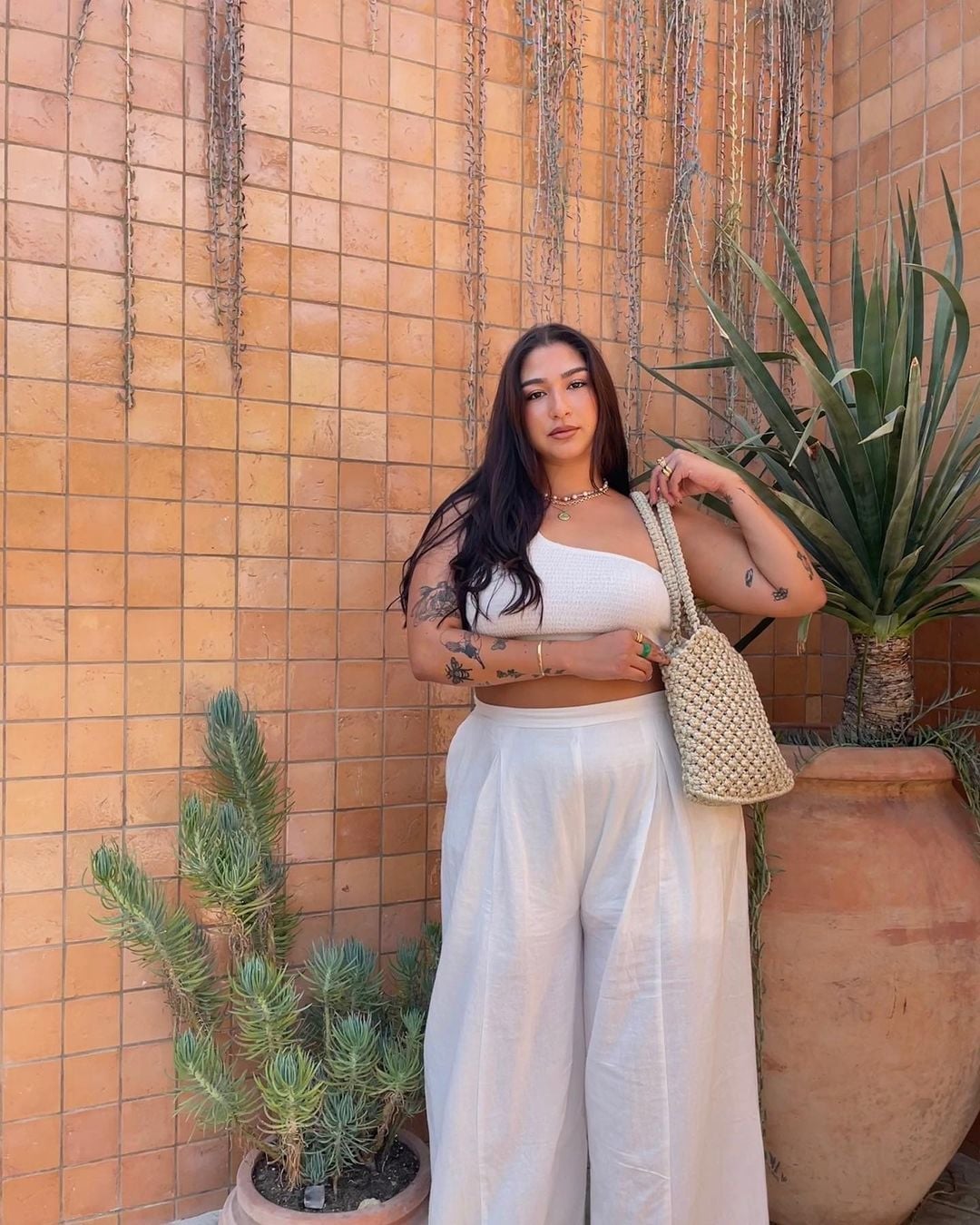 White One-Shoulder Top and Linen Pants White One-Shoulder Top and Linen Pants — Simple Style Inspo