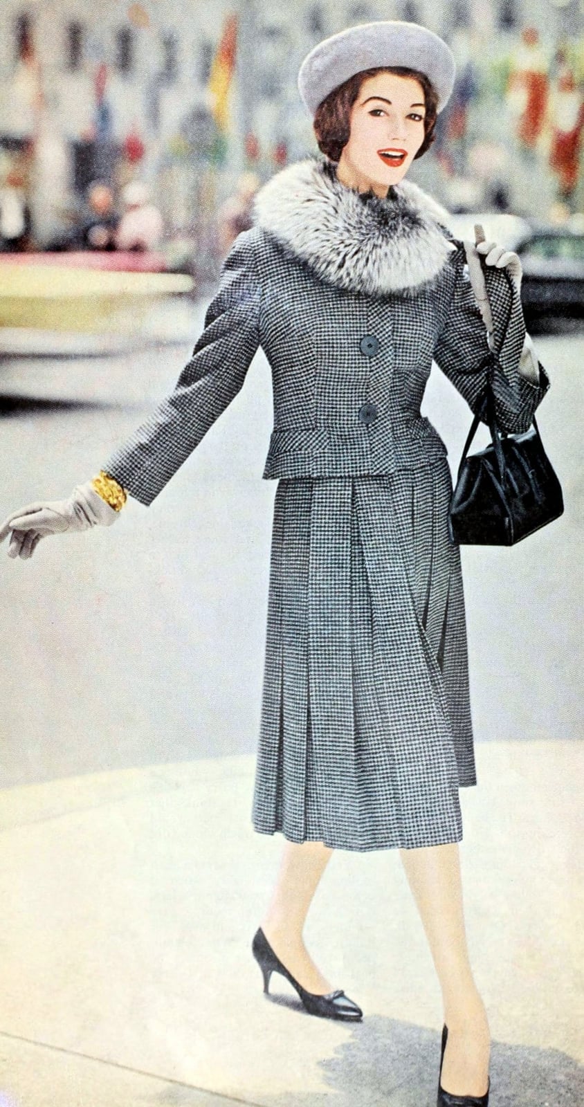 Houndstooth Suit with Fur Collar and Pleated Skirt — Trendy 50s Style