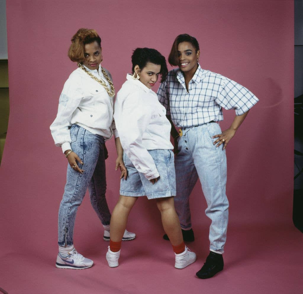 Acid Wash Jeans with Sweatshirts and Sneakers Acid Wash Jeans with Sweatshirts and Sneakers — Trendy 80s Party Outfit