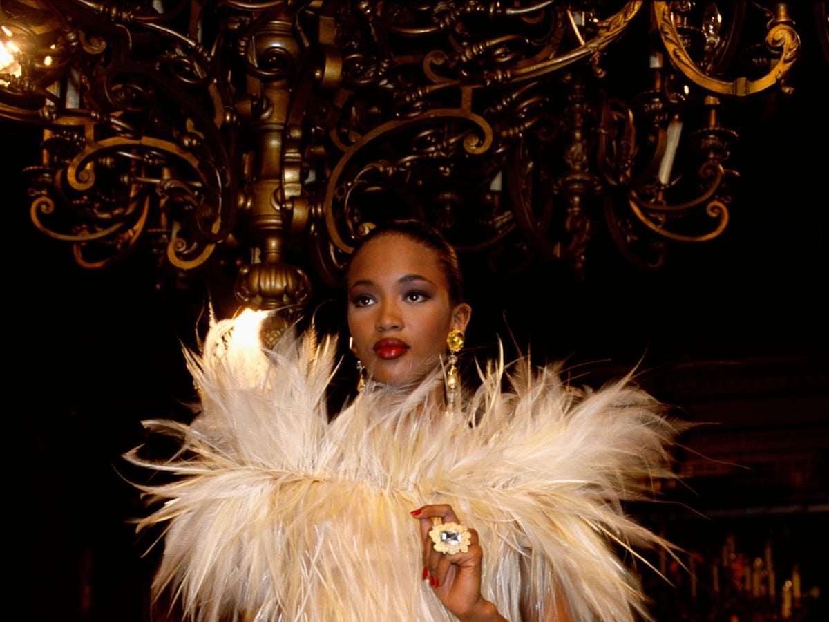 Cream Feathered Boa With Gold Accessories Cream Feathered Boa With Gold Accessories — Trendy 80s Style