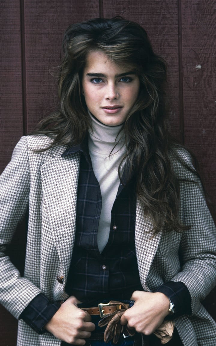 Houndstooth Blazer Over Plaid Shirt Houndstooth Blazer Over Plaid Shirt — Trendy 80s Style