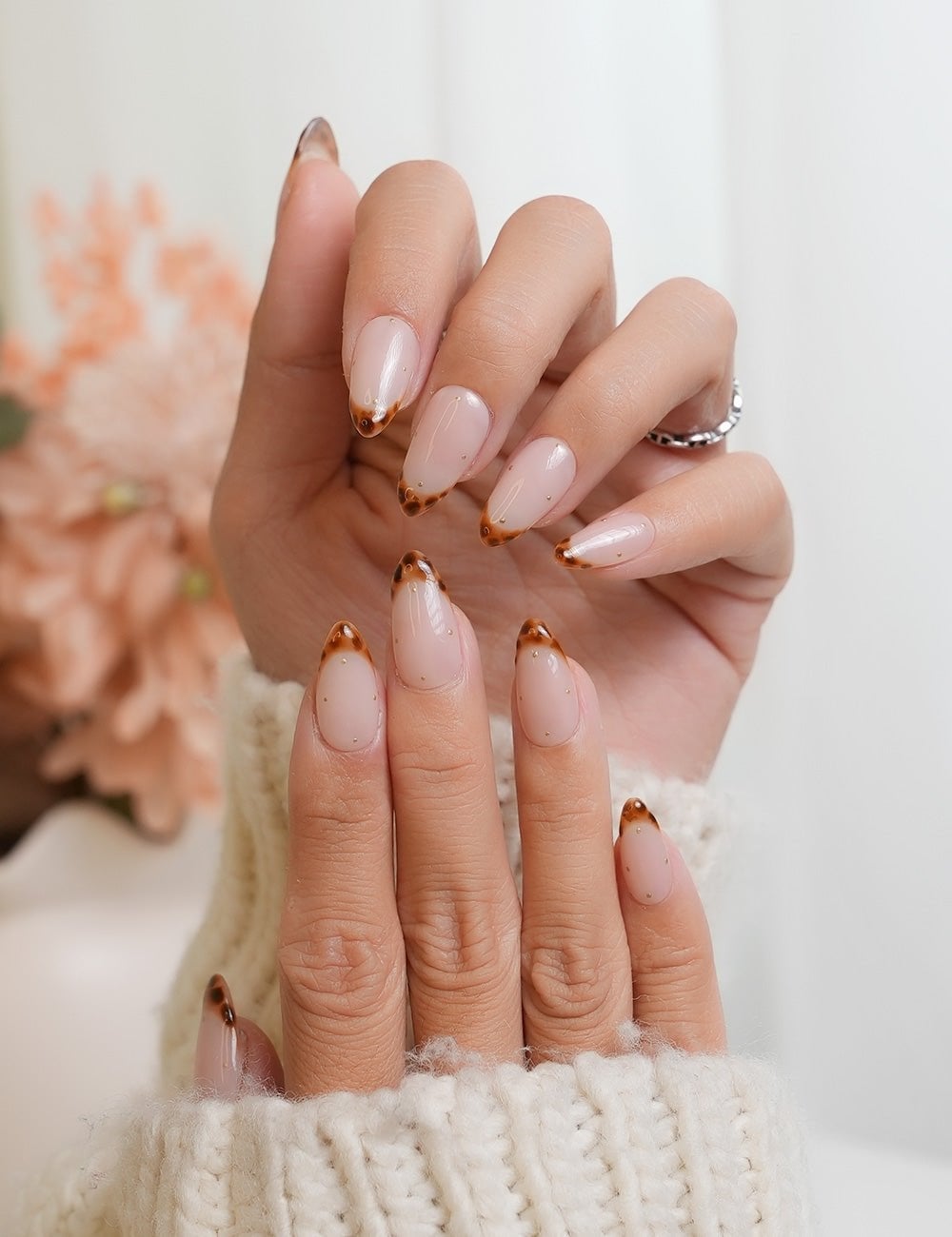 Medium Almond Tortoise Shell French Medium Almond Tortoise Shell French — Trendy Almond Nails French