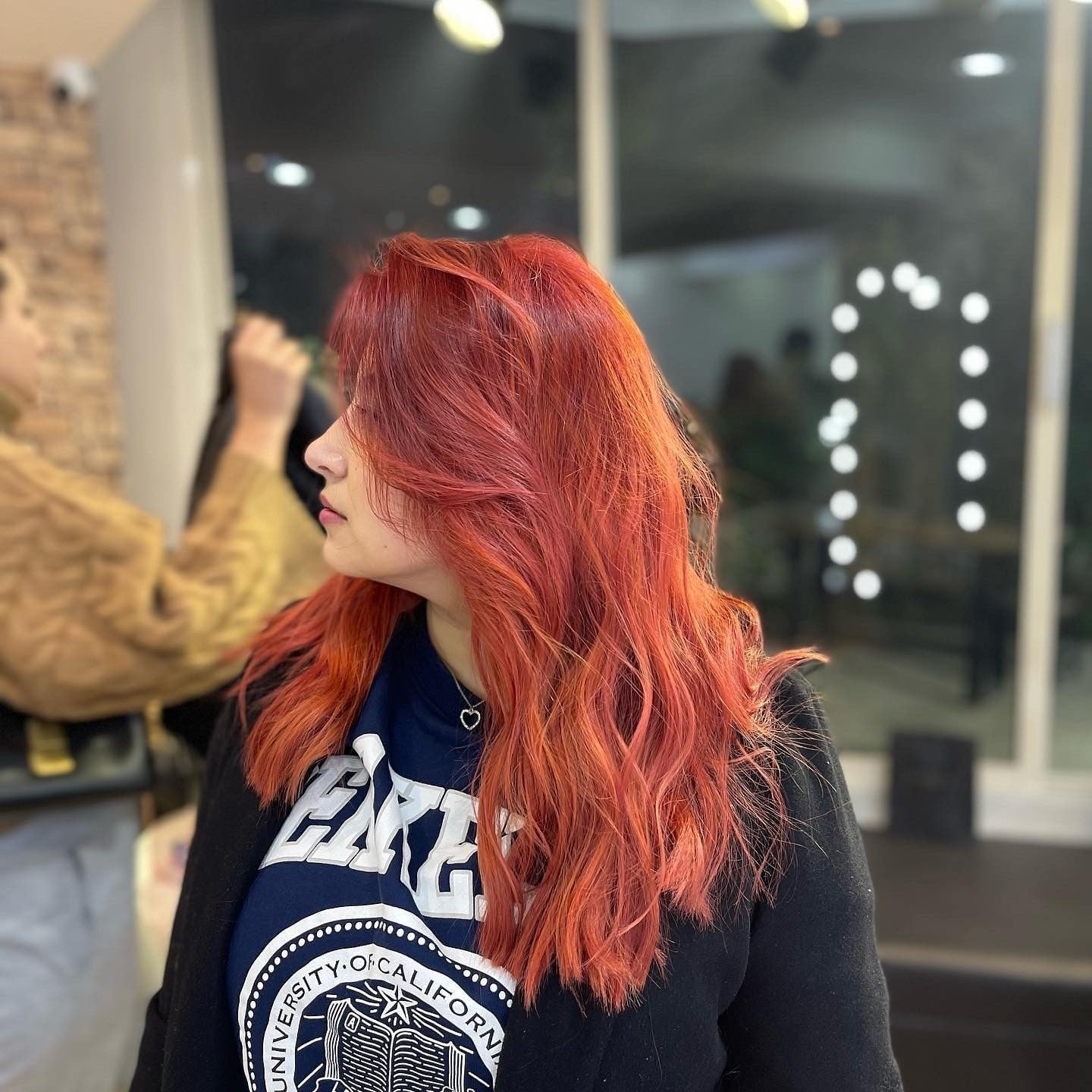 Mid-Back Red-Orange Auburn With Lighter Tones Mid-Back Red-Orange Auburn With Lighter Tones — Trendy Auburn Hair Color