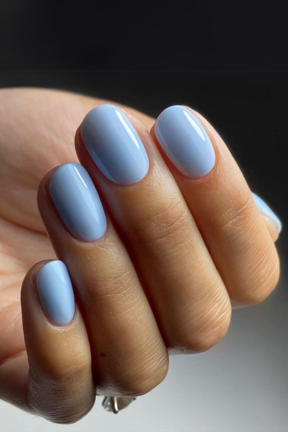 Short Oval Solid Soft Baby Blue Nails, овал — Trendy Baby Blue Nails